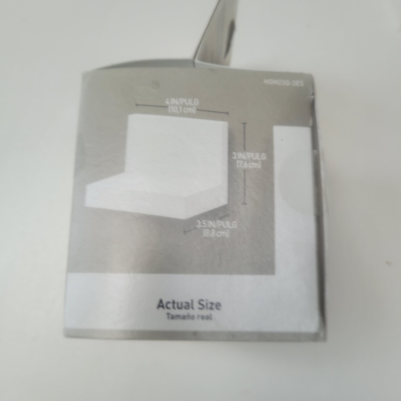 Damage Free Removable Floating Wall Shelves - Picture 2 of 4